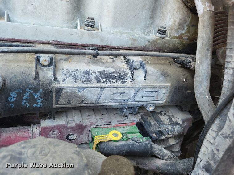 image for item LS9687 2014 Mack CXU  semi truck