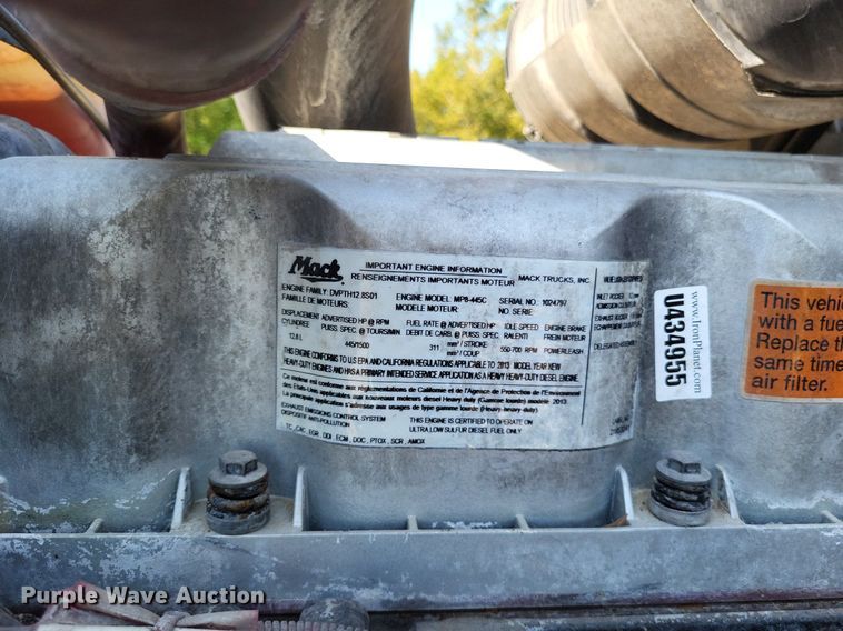 image for item LS9687 2014 Mack CXU  semi truck