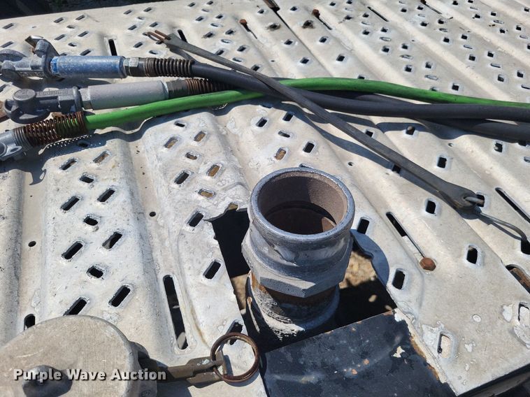 image for item LS9687 2014 Mack CXU  semi truck