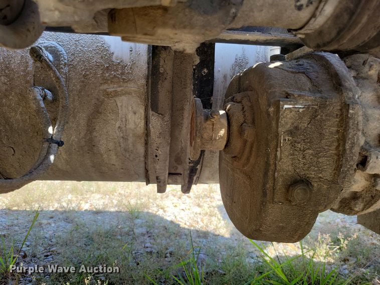 image for item LS9687 2014 Mack CXU  semi truck