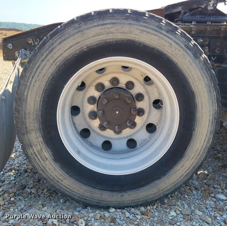 image for item LS9687 2014 Mack CXU  semi truck