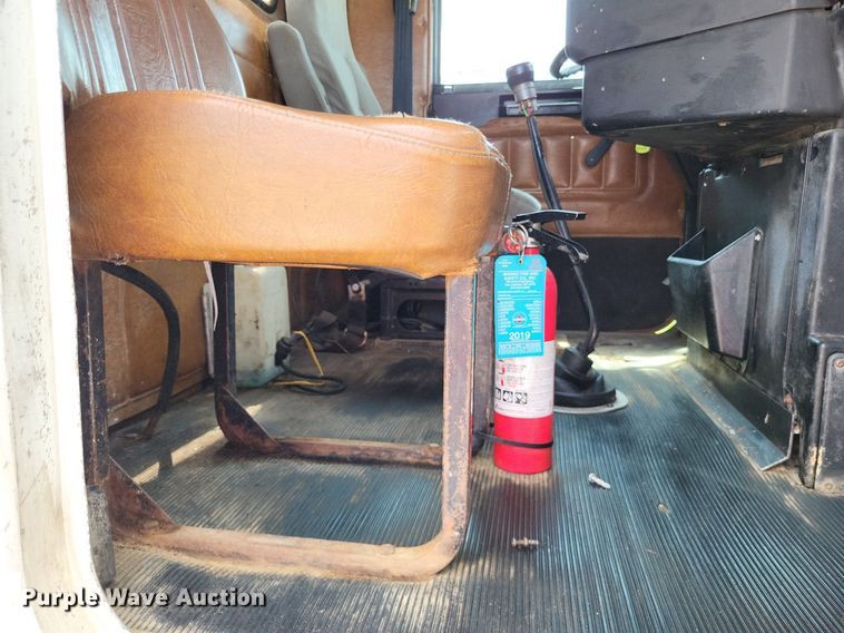 image for item LS9700 1995 Freightliner FLD  flatbed truck