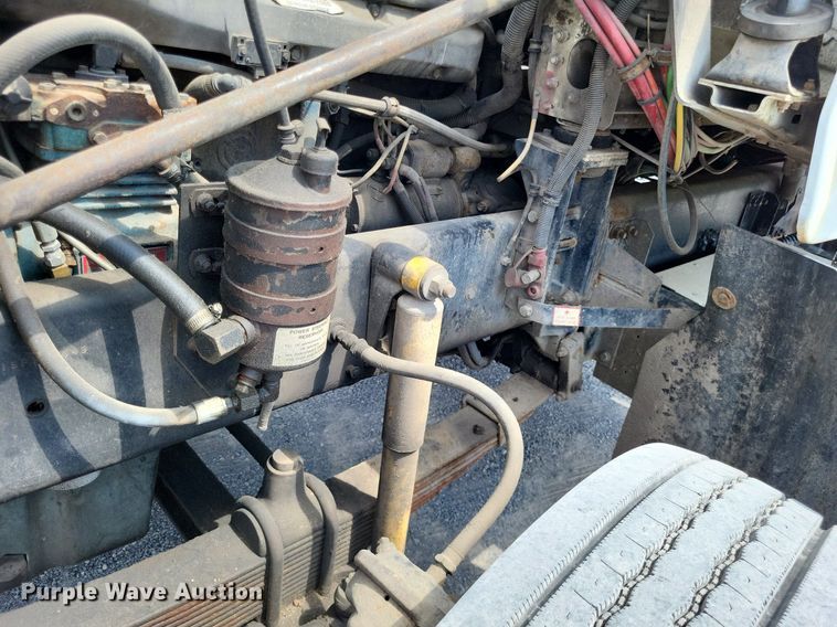 image for item LS9700 1995 Freightliner FLD  flatbed truck