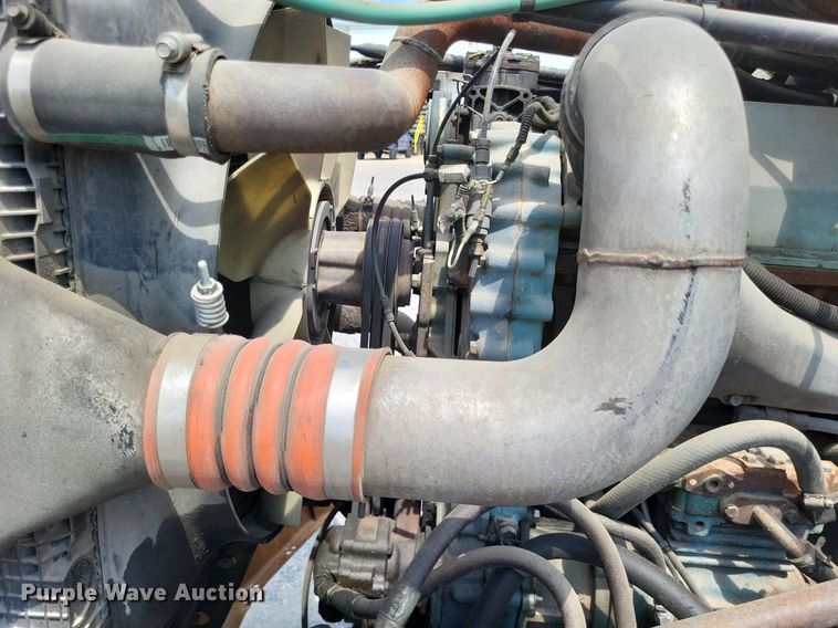 image for item LS9700 1995 Freightliner FLD  flatbed truck