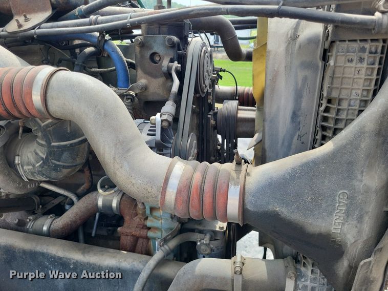 image for item LS9700 1995 Freightliner FLD  flatbed truck