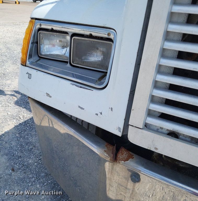 image for item LS9700 1995 Freightliner FLD  flatbed truck