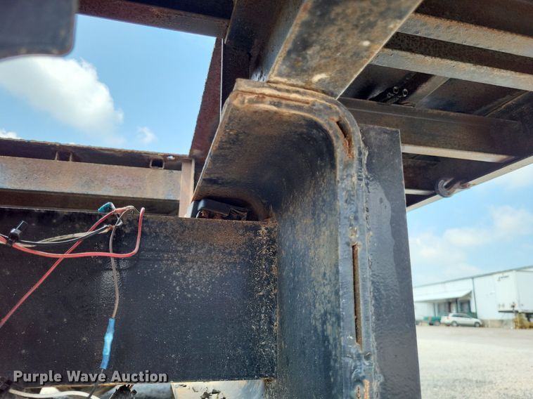 image for item LS9700 1995 Freightliner FLD  flatbed truck