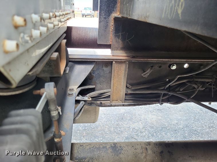 image for item LS9700 1995 Freightliner FLD  flatbed truck