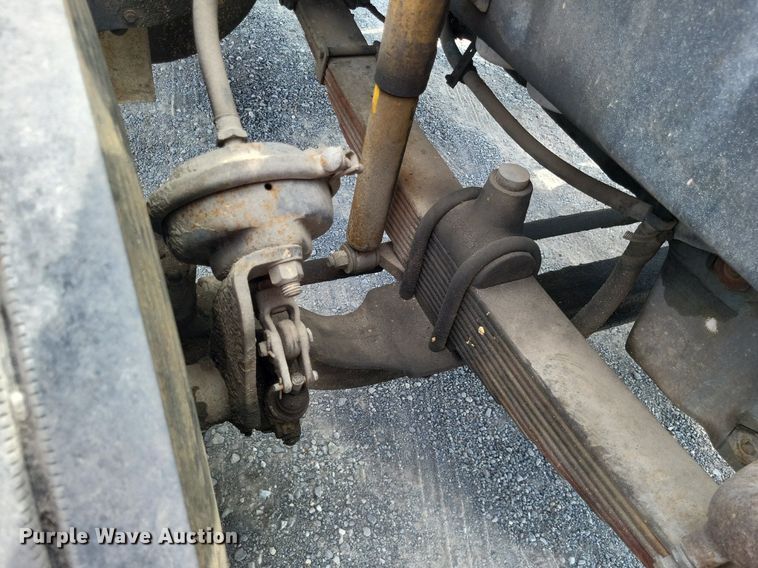 image for item LS9700 1995 Freightliner FLD  flatbed truck