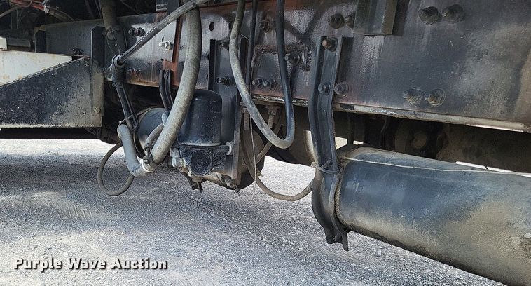 image for item LS9700 1995 Freightliner FLD  flatbed truck