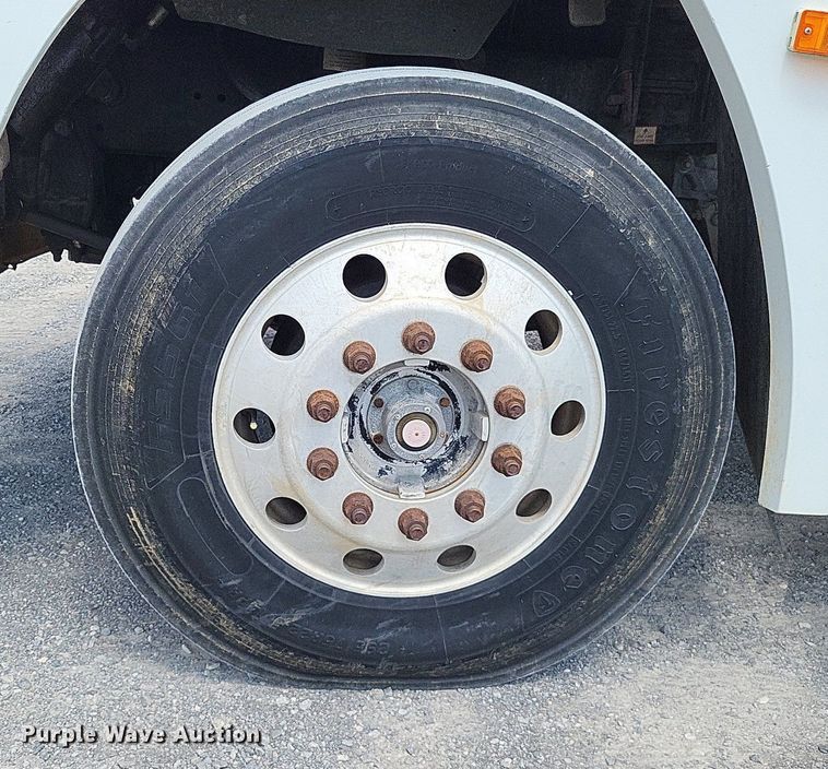 image for item LS9700 1995 Freightliner FLD  flatbed truck