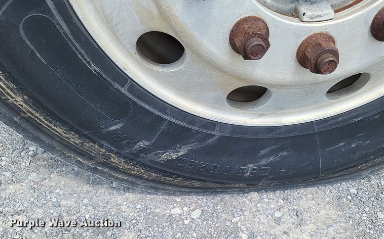 image for item LS9700 1995 Freightliner FLD  flatbed truck