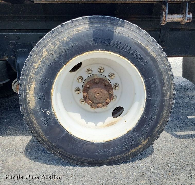 image for item LS9700 1995 Freightliner FLD  flatbed truck