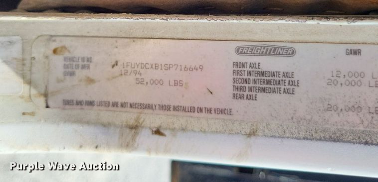 image for item LS9700 1995 Freightliner FLD  flatbed truck