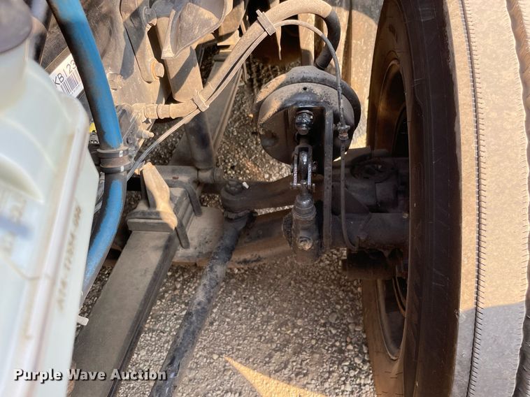 image for item LV9790 2019 Freightliner Cascadia 126  semi truck