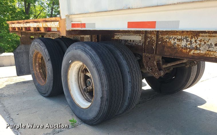 image for item MG9739 1995 Stoughton CCGN-48T  dry van trailer