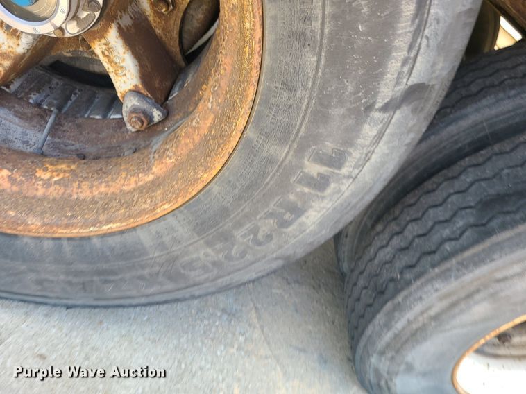 image for item MG9739 1995 Stoughton CCGN-48T  dry van trailer