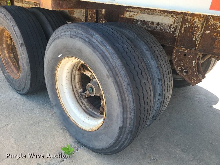 image for item MG9739 1995 Stoughton CCGN-48T  dry van trailer