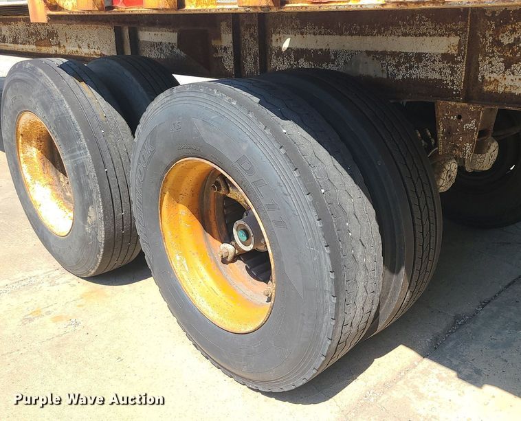 image for item MG9739 1995 Stoughton CCGN-48T  dry van trailer