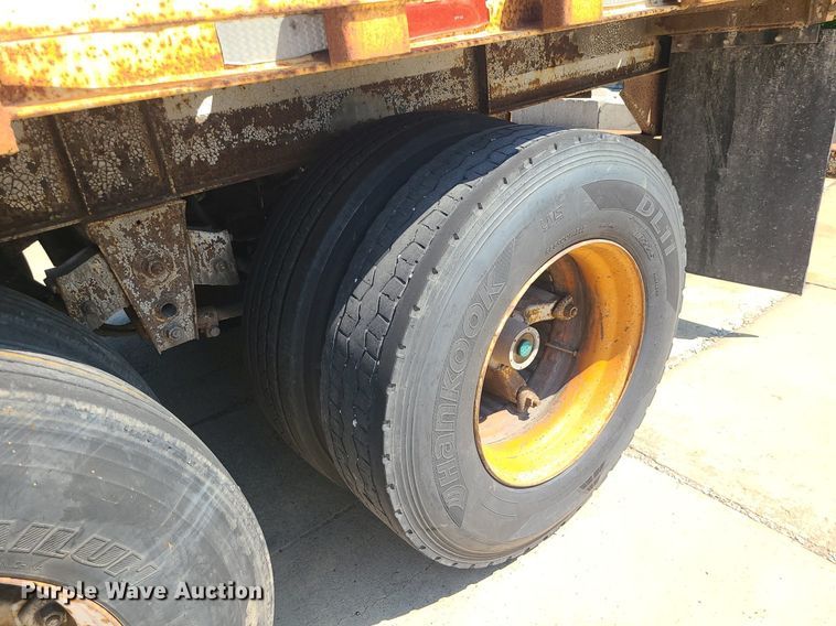 image for item MG9739 1995 Stoughton CCGN-48T  dry van trailer