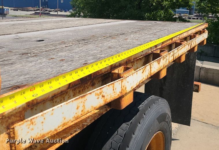 image for item MG9739 1995 Stoughton CCGN-48T  dry van trailer