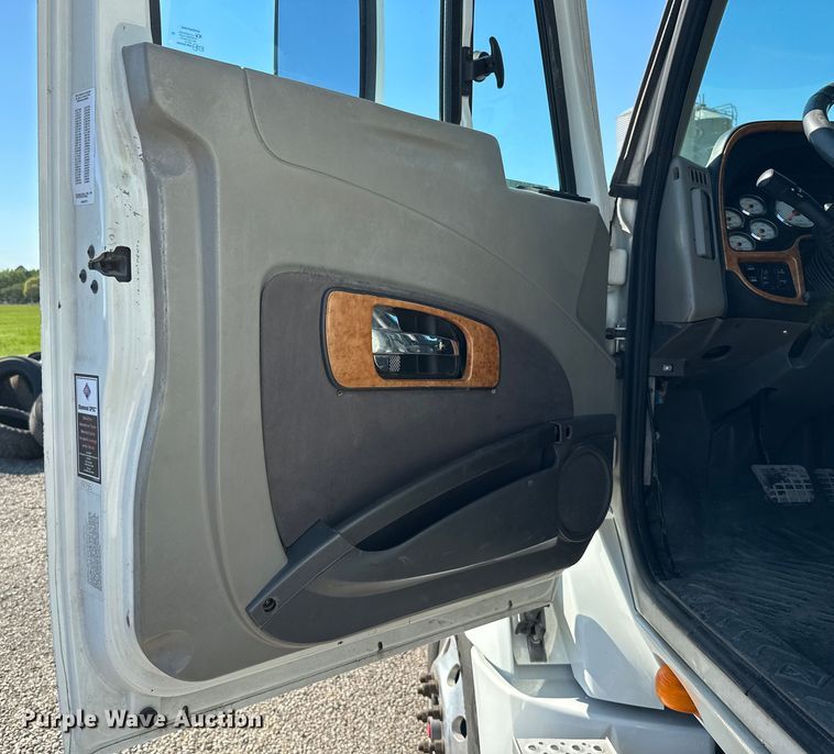 image for item ML9164 2009 International ProStar Eagle  semi truck