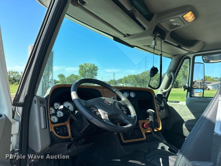 image for item ML9164 2009 International ProStar Eagle  semi truck