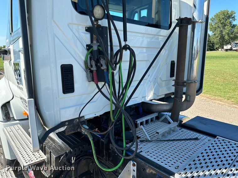 image for item ML9164 2009 International ProStar Eagle  semi truck