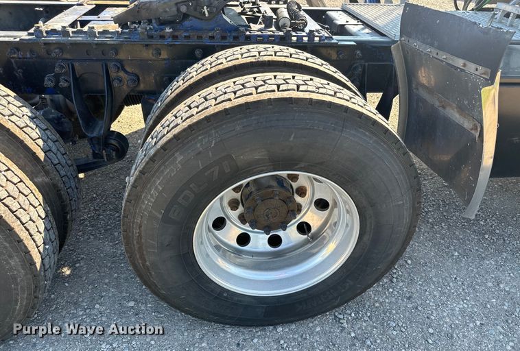 image for item ML9164 2009 International ProStar Eagle  semi truck