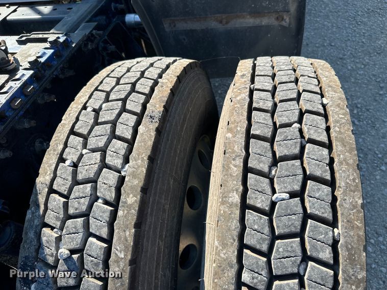 image for item ML9164 2009 International ProStar Eagle  semi truck