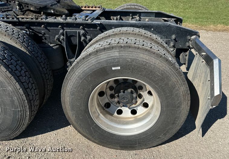 image for item ML9164 2009 International ProStar Eagle  semi truck