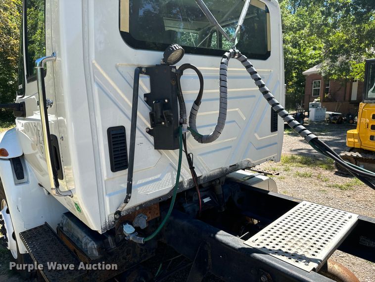 image for item ML9181 2012 International DuraStar 4400  truck