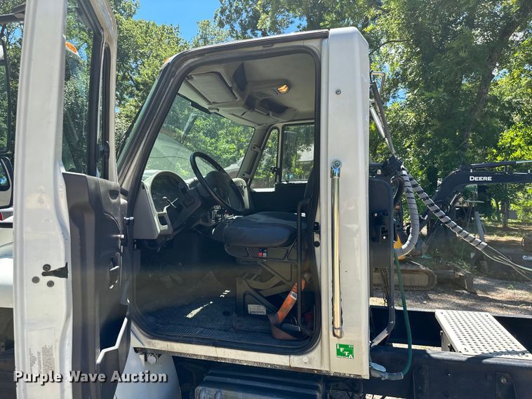 image for item ML9181 2012 International DuraStar 4400  truck