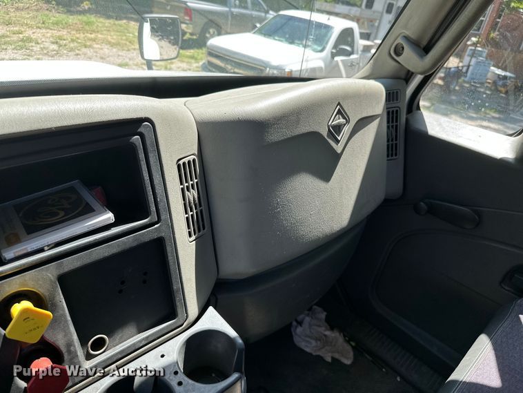 image for item ML9181 2012 International DuraStar 4400  truck