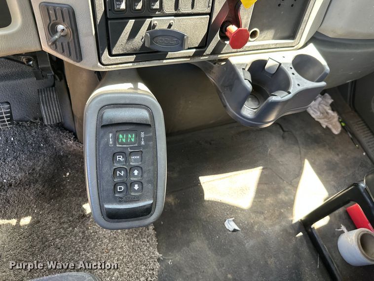 image for item ML9181 2012 International DuraStar 4400  truck