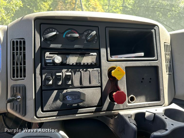 image for item ML9181 2012 International DuraStar 4400  truck