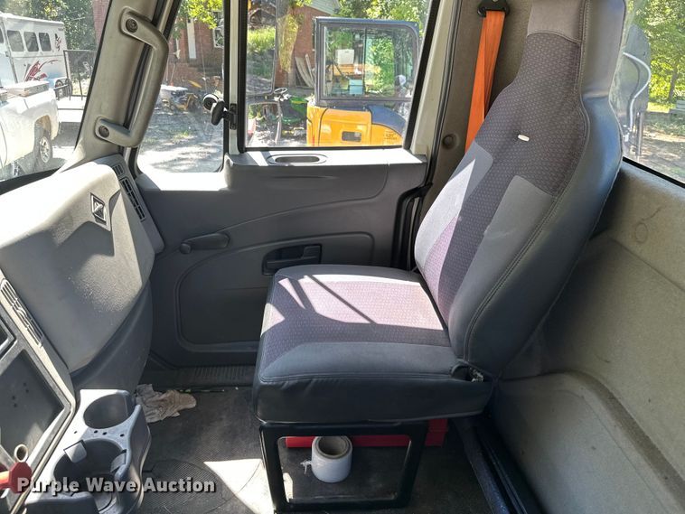 image for item ML9181 2012 International DuraStar 4400  truck