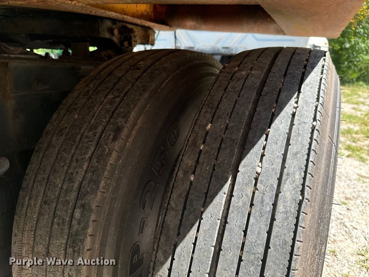 image for item ML9181 2012 International DuraStar 4400  truck