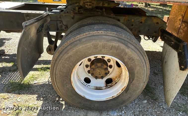 image for item ML9181 2012 International DuraStar 4400  truck