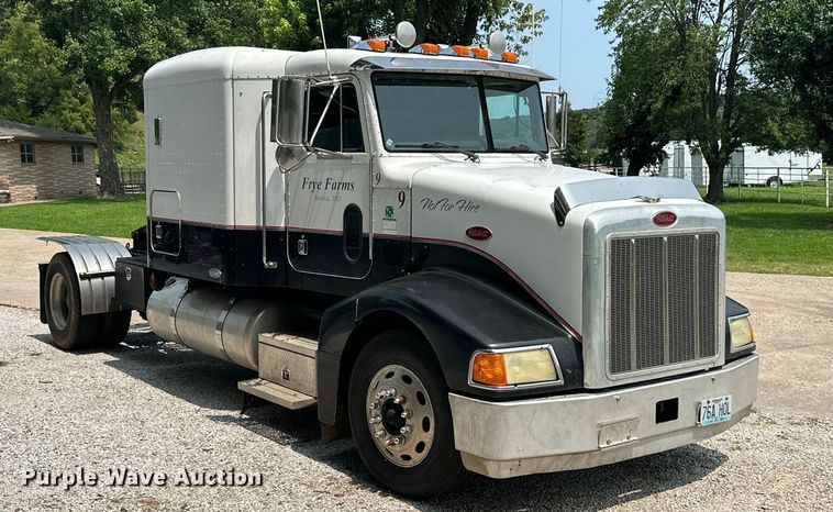 image for item ML9209 2003 Peterbilt 385  semi truck