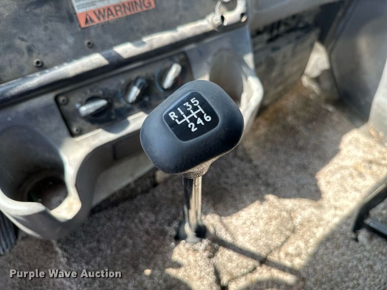 image for item ML9261 2006 Freightliner Business Class M2  fuel truck