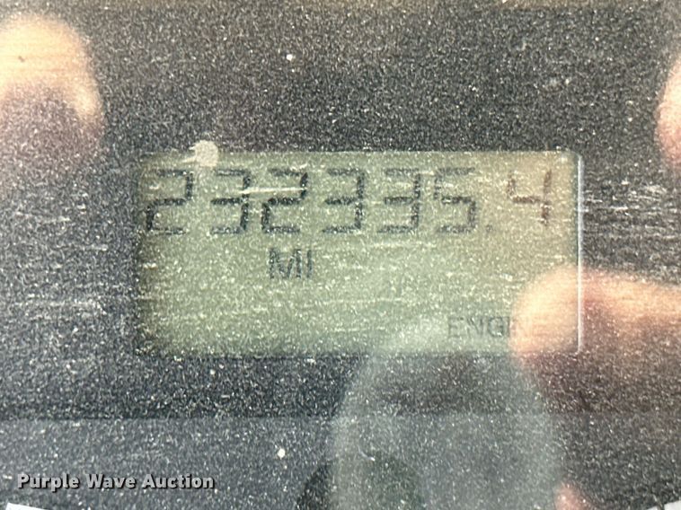 image for item ML9261 2006 Freightliner Business Class M2  fuel truck