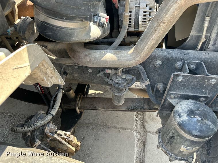 image for item ML9261 2006 Freightliner Business Class M2  fuel truck