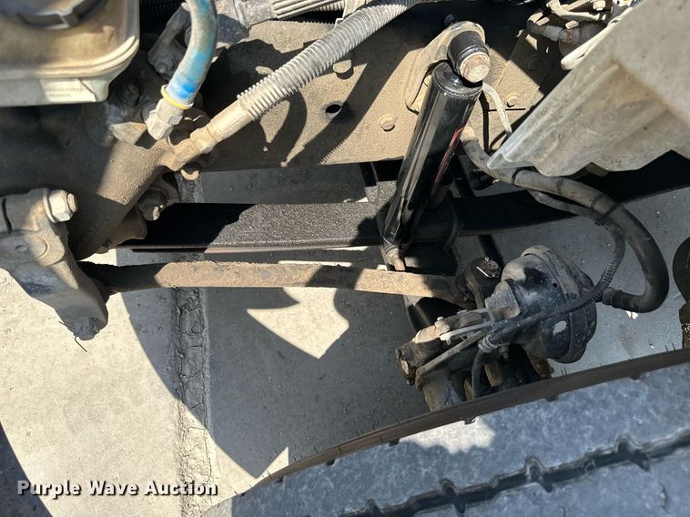 image for item ML9261 2006 Freightliner Business Class M2  fuel truck