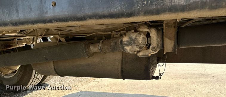 image for item ML9261 2006 Freightliner Business Class M2  fuel truck