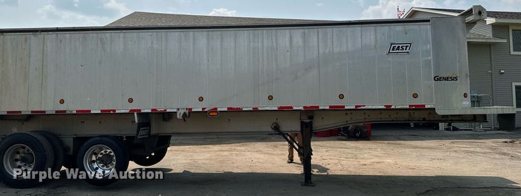image for item MQ9326 2006 East  end dump trailer