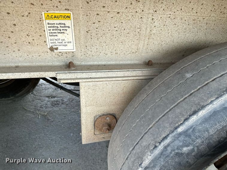 image for item MQ9326 2006 East  end dump trailer