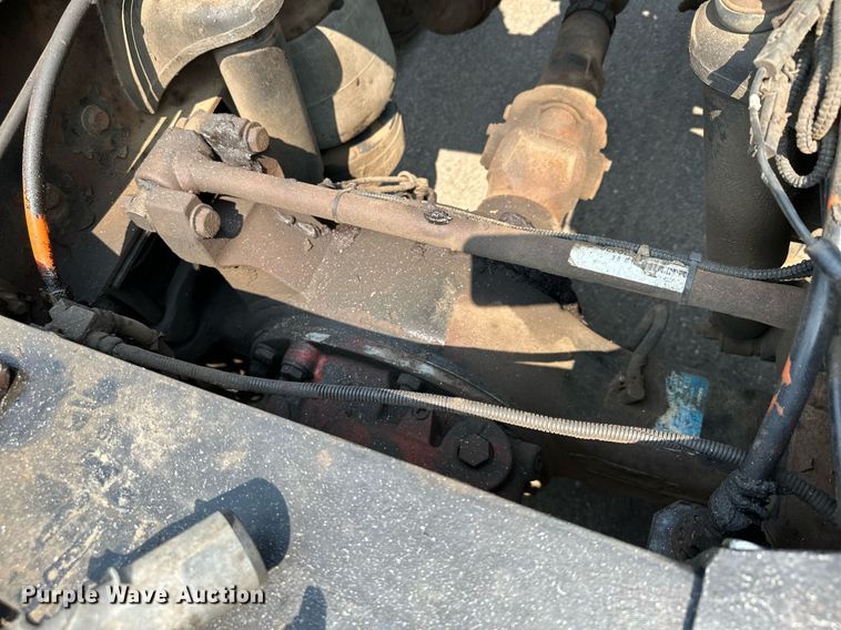 image for item MQ9327 2005 Peterbilt 378  semi truck