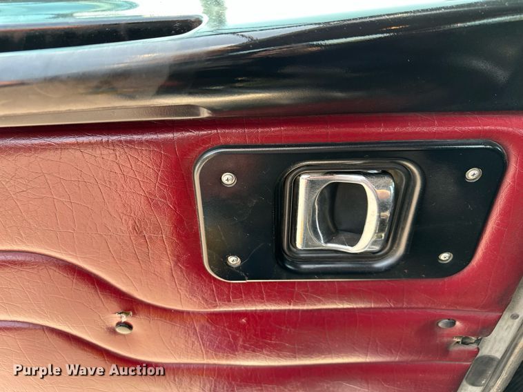 image for item MQ9327 2005 Peterbilt 378  semi truck