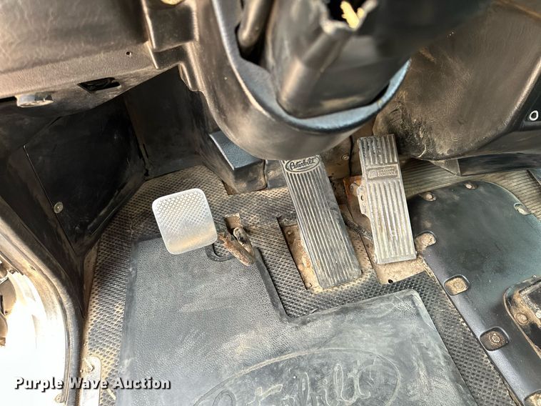 image for item MQ9327 2005 Peterbilt 378  semi truck